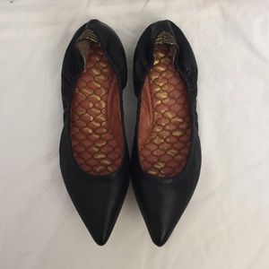 Sam Edelman Pointed Black Leather Flats 5.5